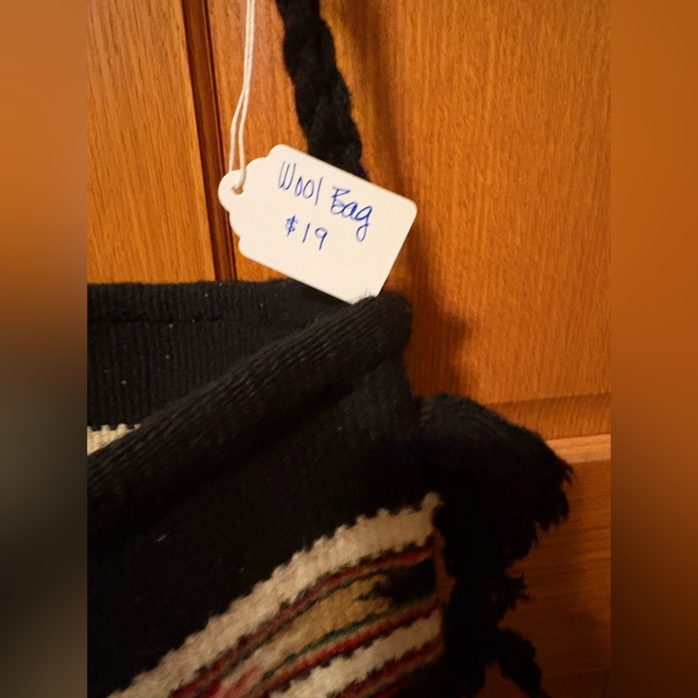 Colorful & Patterned Wool Bag - Picture 6 of 6